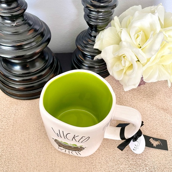 NWT Rae Dunn 3D WICKED WITCH 🧙🏻‍♀️ CAULDRON Ceramic Mug - Picture 4 of 6
